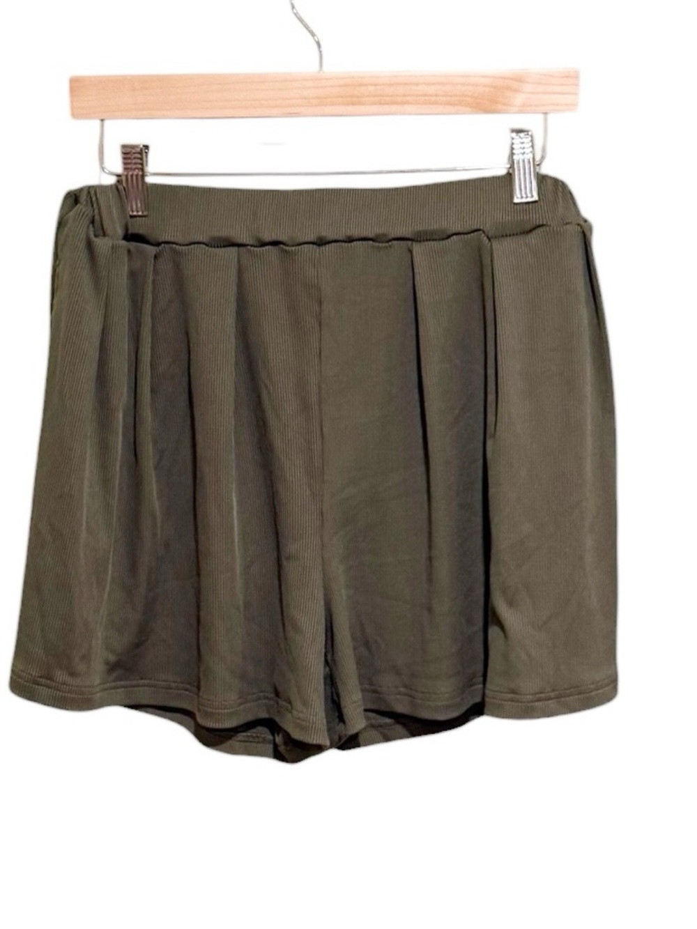 Cider Olive High-Waist Pleated Shorts